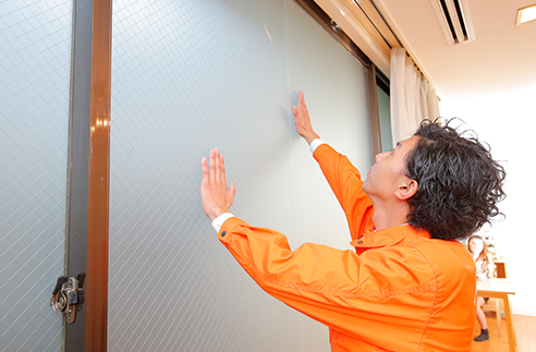 防犯フィルムの施工